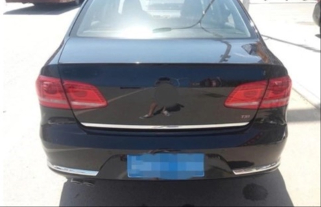 VOLKSWAGEN PASSAT B7 IÇIN UYUMLU SPOILER - PIANO BLACK (PARLAK SIYAH)